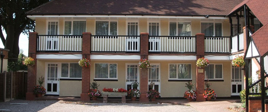 Alton Lodge Hotel - Exterior