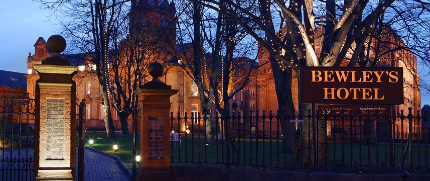 Bewleys Hotel Ballsbridge - Exterior Night