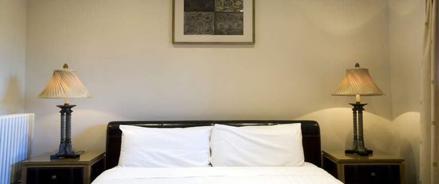 Boringdon Hall Hotel - Double Bedroom