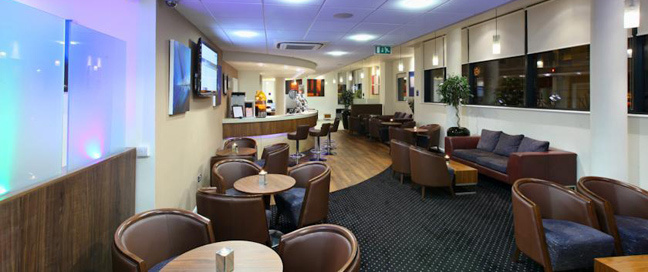 Express by Holiday Inn Cheltenham - Bar Area