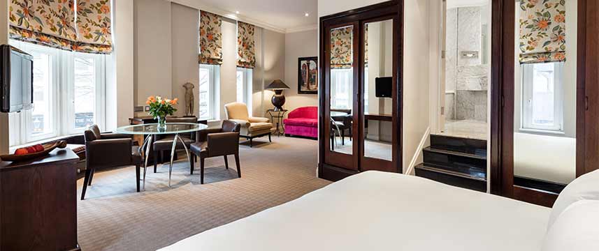 Radisson Blu Euston Square Junior Suite Lounge