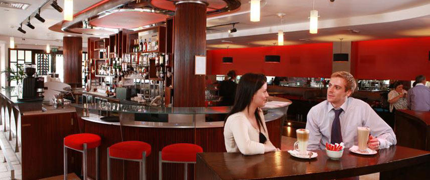 Ramada Belfast - Bar Area