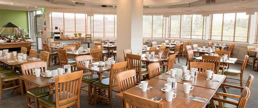 Holiday Inn Basildon - Breakfast Tables