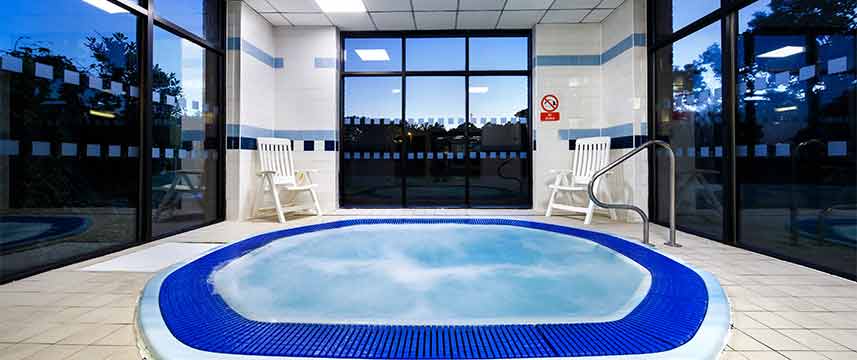 Holiday Inn Brentwood Pool Area