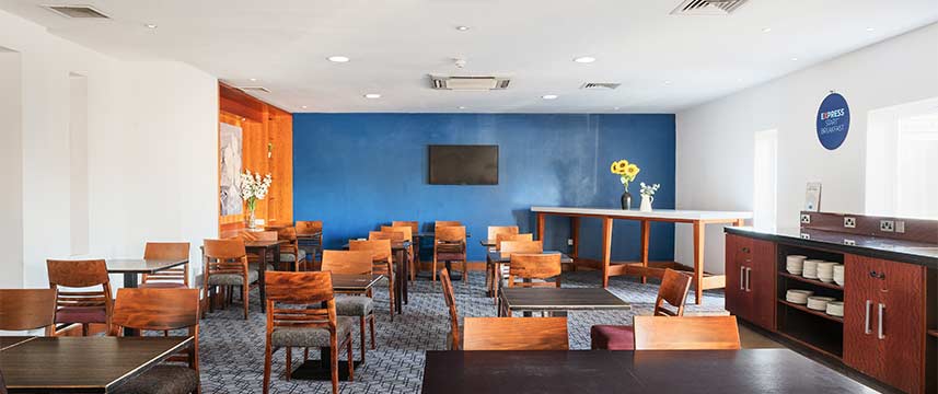 Holiday Inn Express Braintree - Dining Area