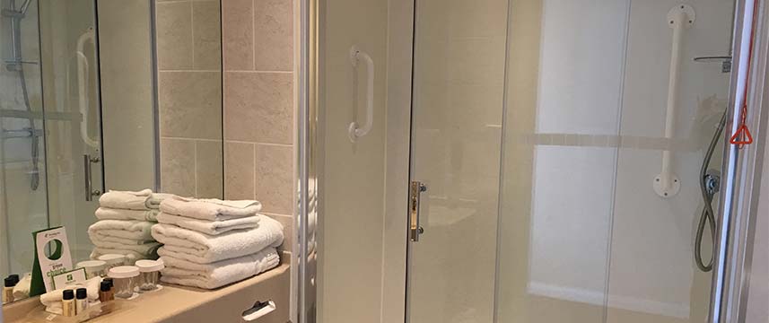 Holiday Inn Liverpool City Centre - Shower Room