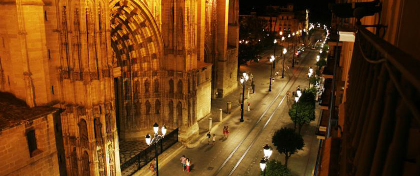 Hostal Leonardo Da Vinci - Evening View