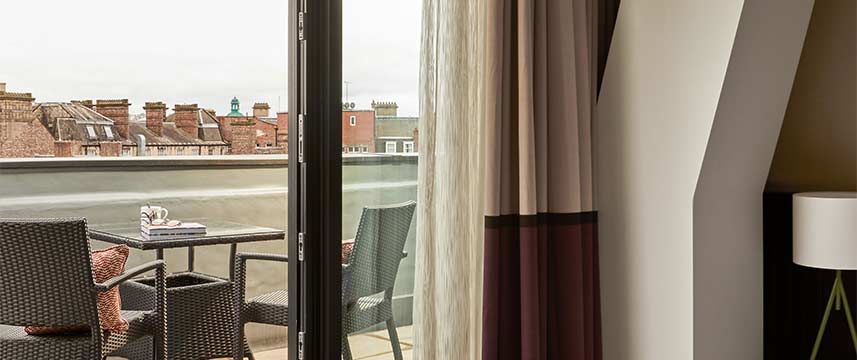 Hotel Indigo Newcastle - Bedroom Balcony