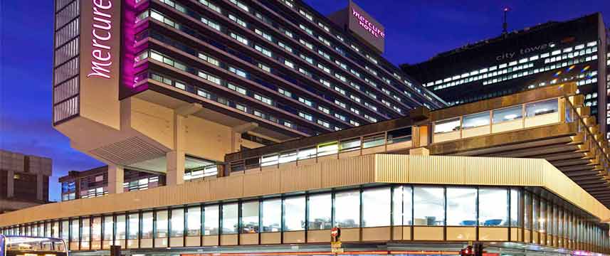 Mercure Manchester Piccadilly - Exterior Night