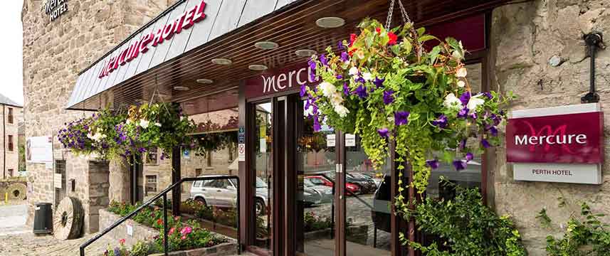 Mercure Perth - Entrance