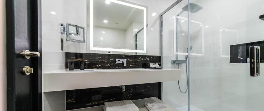 Montcalm Royal London House - Bathroom