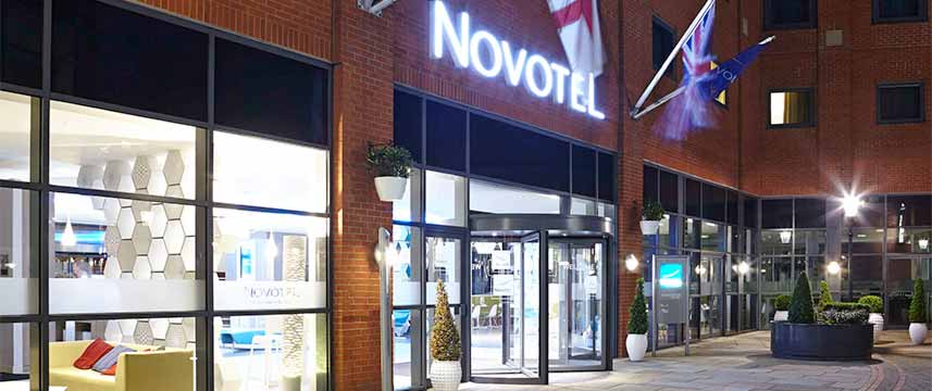 Novotel Manchester Centre - Entrance