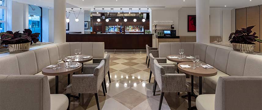 Radisson Blu Tottenham Court Road Scoff & Banter Bar