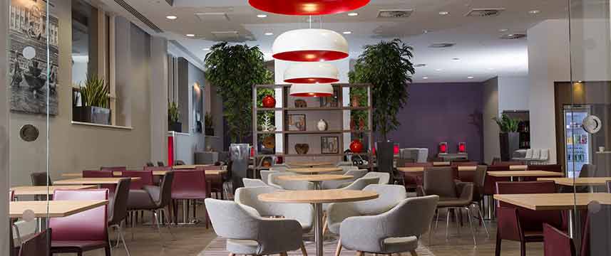 Staybridge Suites Birmingham - Breakfast Tables